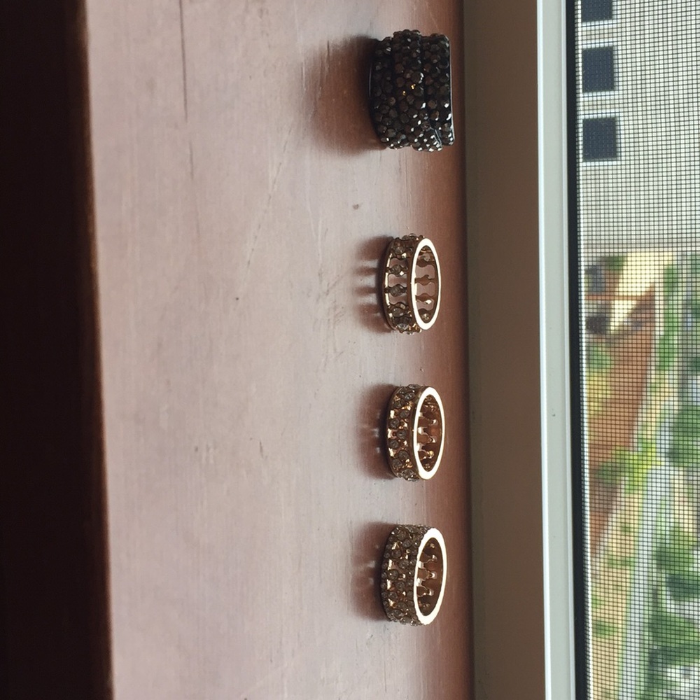 4 rings